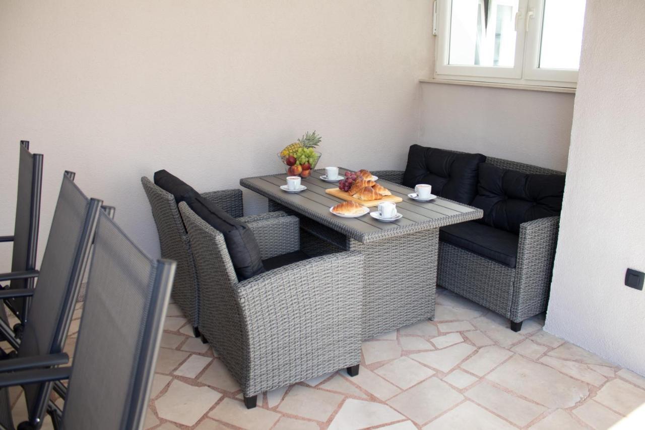 Villa Koraljka Vodice Bagian luar foto