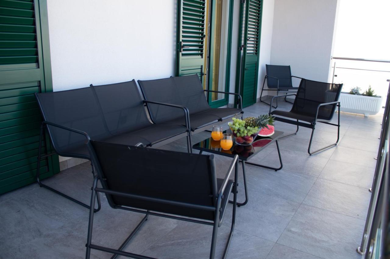 Villa Koraljka Vodice Bagian luar foto